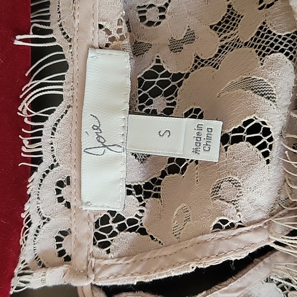 Joie nude beige colored lace top - Picture 4 of 8
